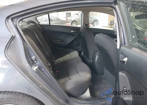 2016 Kia Forte Lx z USA, uszkodzony, nr VIN KNAFK4A65G5613272